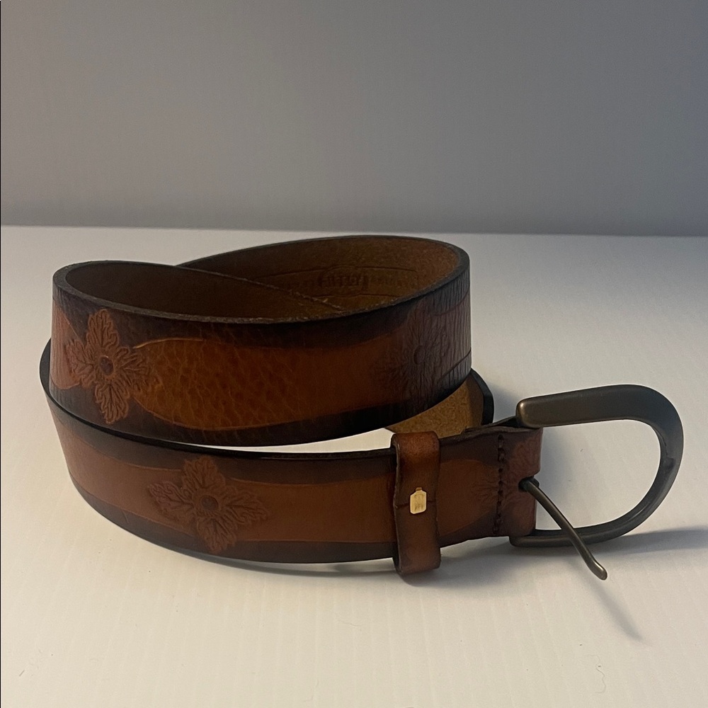 Fossil leather belt